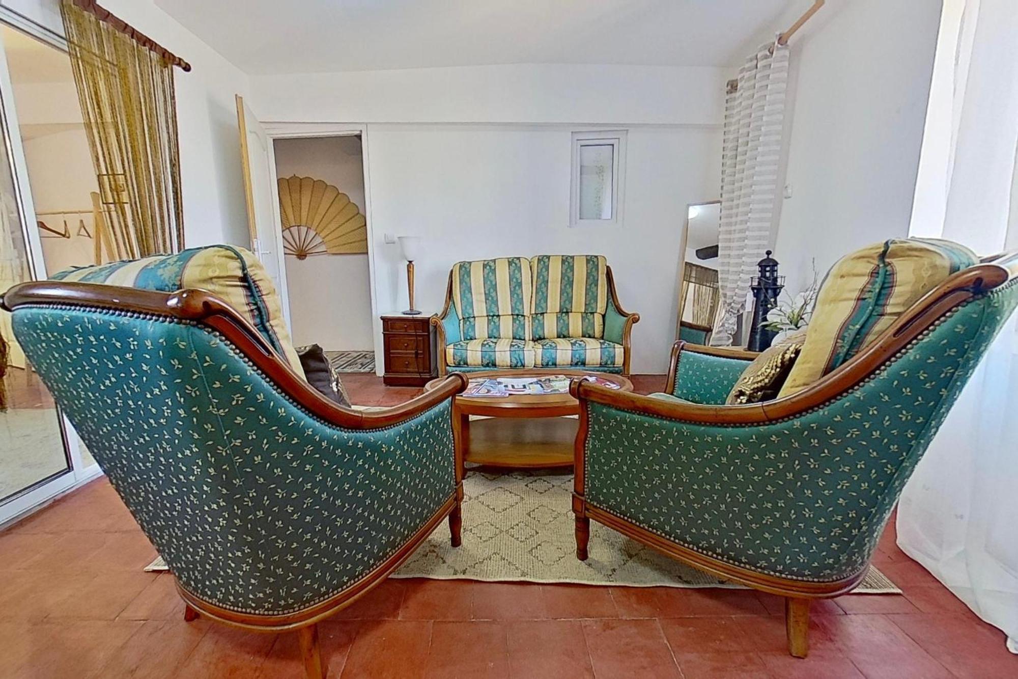 Bed and Breakfast Les 2 Droles D'Oiseaux Luc-sur-Orbieu Екстер'єр фото