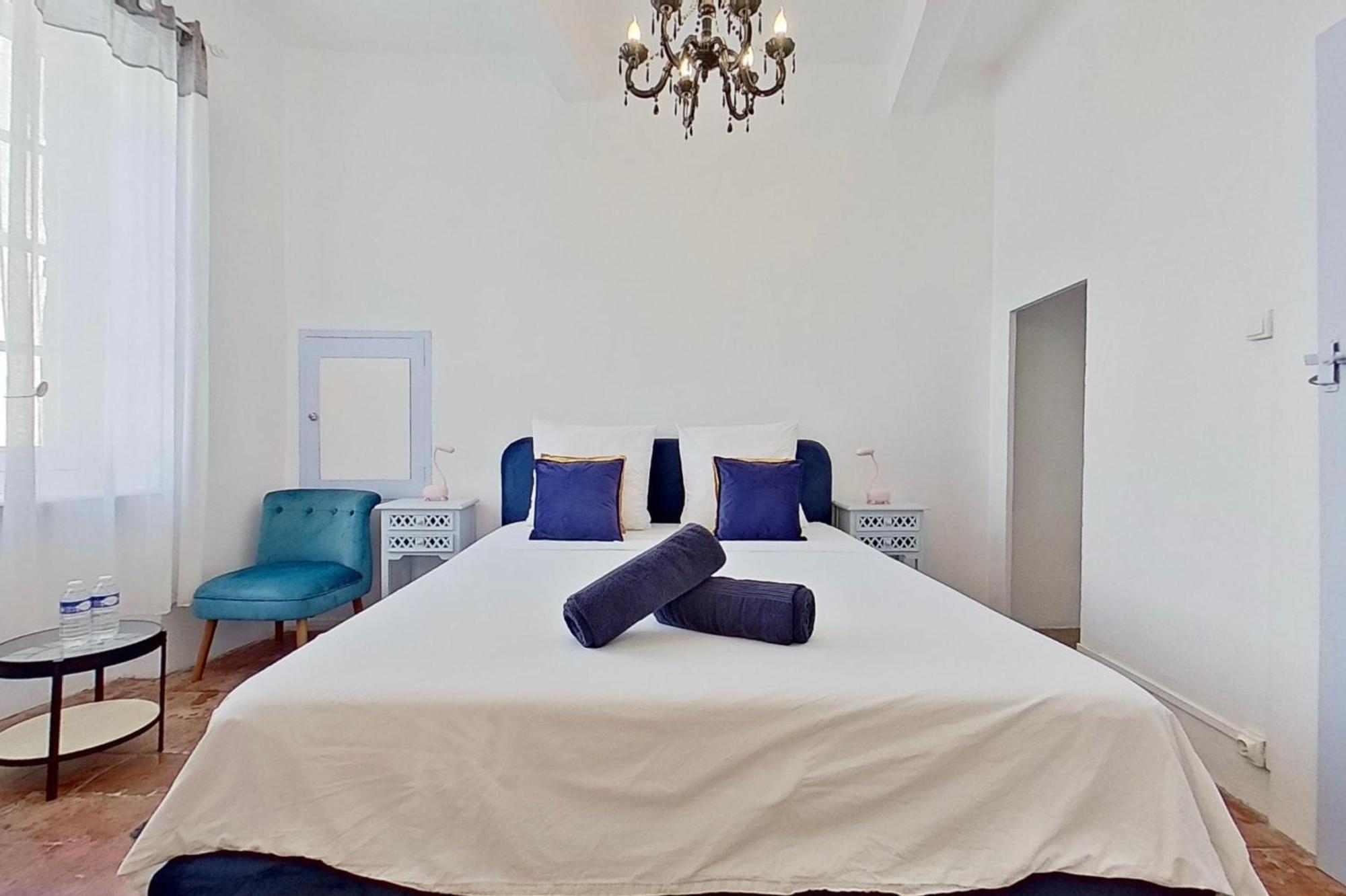 Bed and Breakfast Les 2 Droles D'Oiseaux Luc-sur-Orbieu Екстер'єр фото