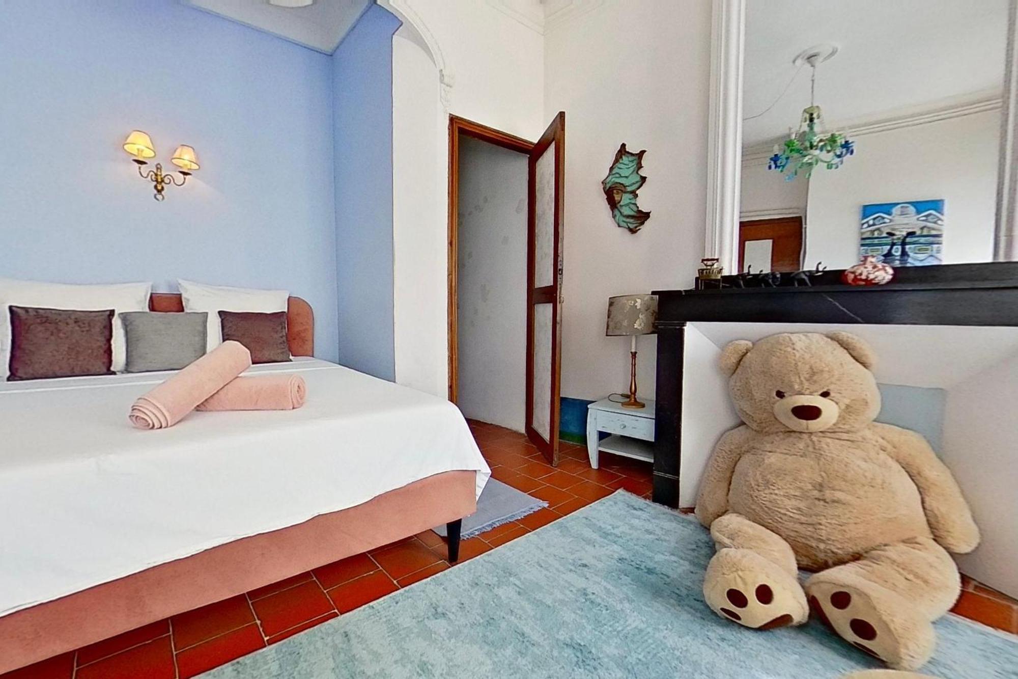 Bed and Breakfast Les 2 Droles D'Oiseaux Luc-sur-Orbieu Екстер'єр фото